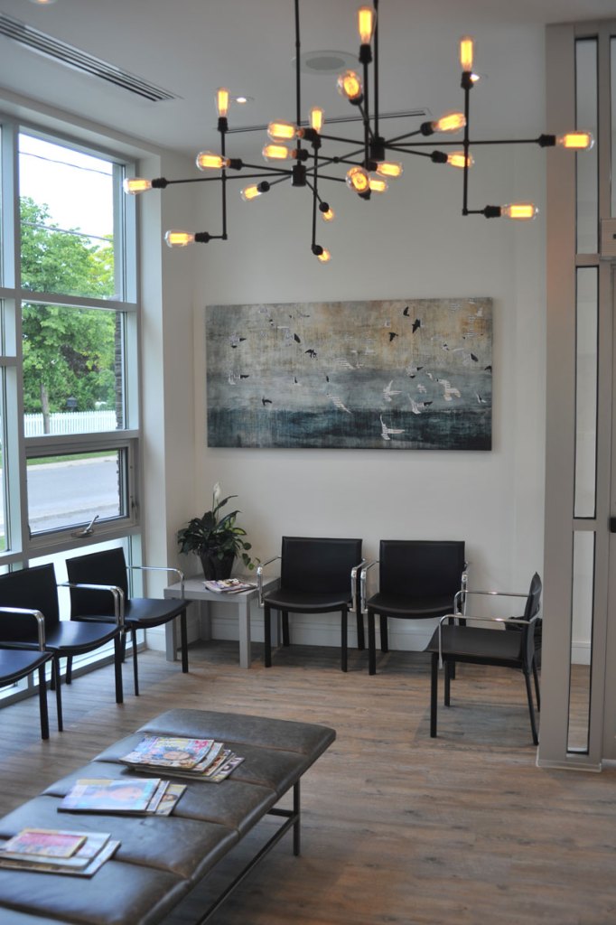 oral surgeon waiting room in St. Catharines